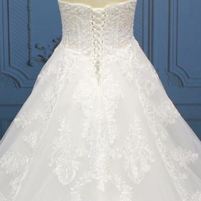 
                      
                        Lorraine Plus Size Luxury Wedding Dress
                      
                    