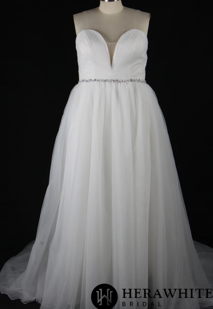 
                      
                        Deep V-Neck Pleated Bodice Tulle A-Line Wedding Dress
                      
                    