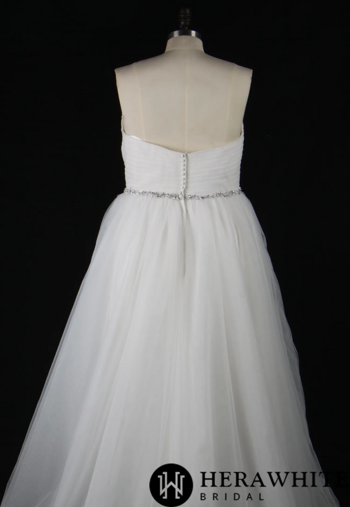 
                      
                        Deep V-Neck Pleated Bodice Tulle A-Line Wedding Dress
                      
                    