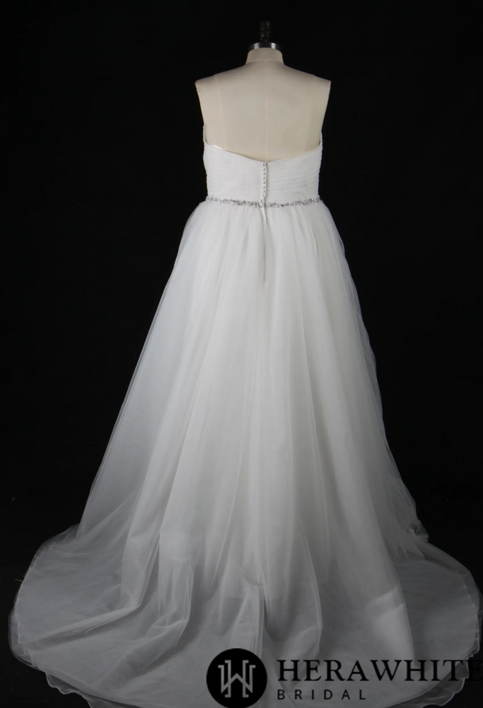 
                      
                        Deep V-Neck Pleated Bodice Tulle A-Line Wedding Dress
                      
                    