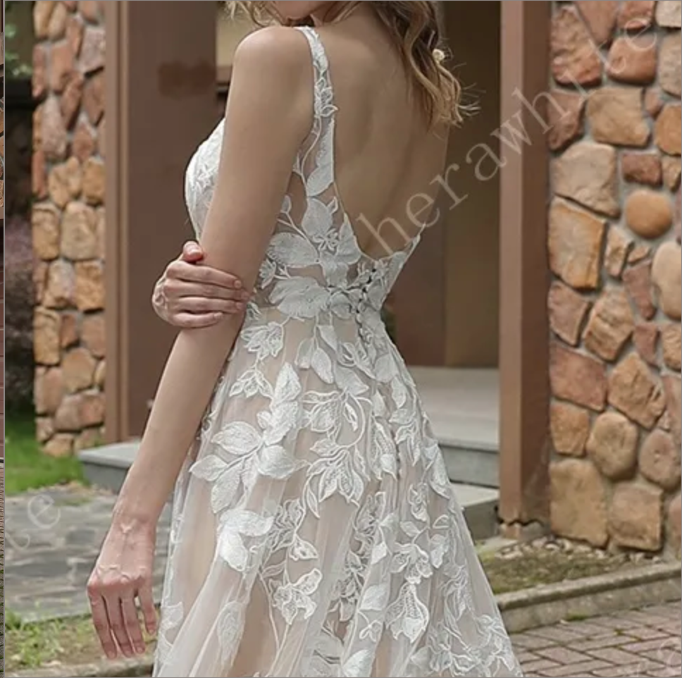 
                      
                        Luxurious Floral Lace A-Line Wedding Dress with Sheer Train
                      
                    