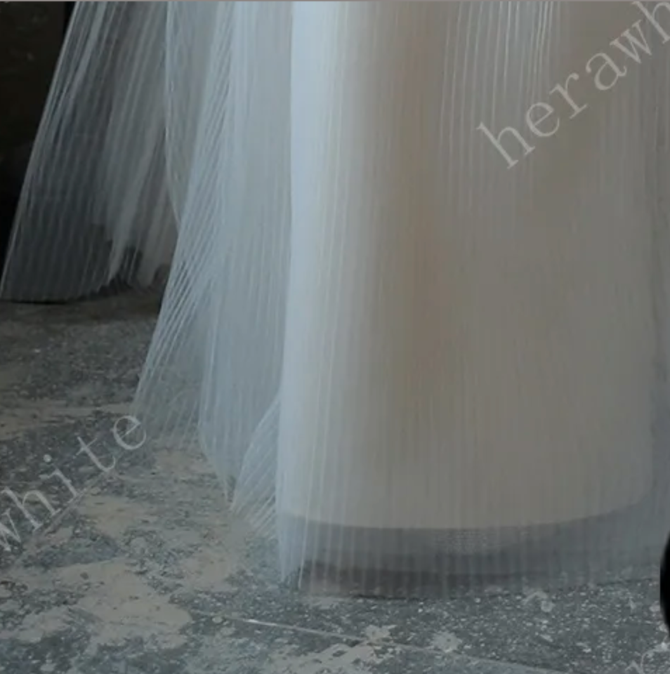 
                      
                        Enchanting Pleated Tulle A-line Wedding Dress with Pouf Sleeves
                      
                    