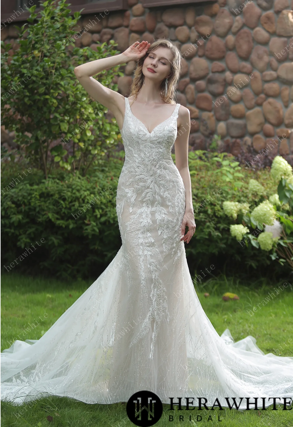 Stunning Mermaid Wedding Dress With Embroidered Appliqués