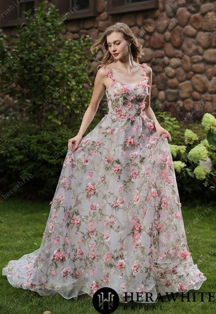 
                      
                        Romantic Square Neckline 3D Flowers Bridal Gown With Detachable Sleeves
                      
                    