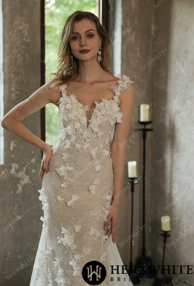 
                      
                        Stunning 3D Petal Lace Wedding Dress And Sparkle Tulle
                      
                    