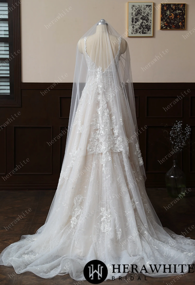 
                      
                        Embellished Floral Fingertip Length Lace Bridal Veil
                      
                    