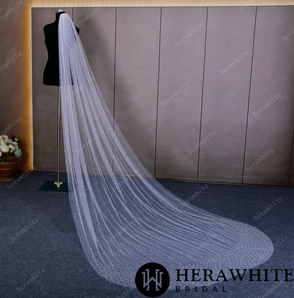 
                      
                        Waltz-Length Bridal Veil Scattered With Pearls
                      
                    