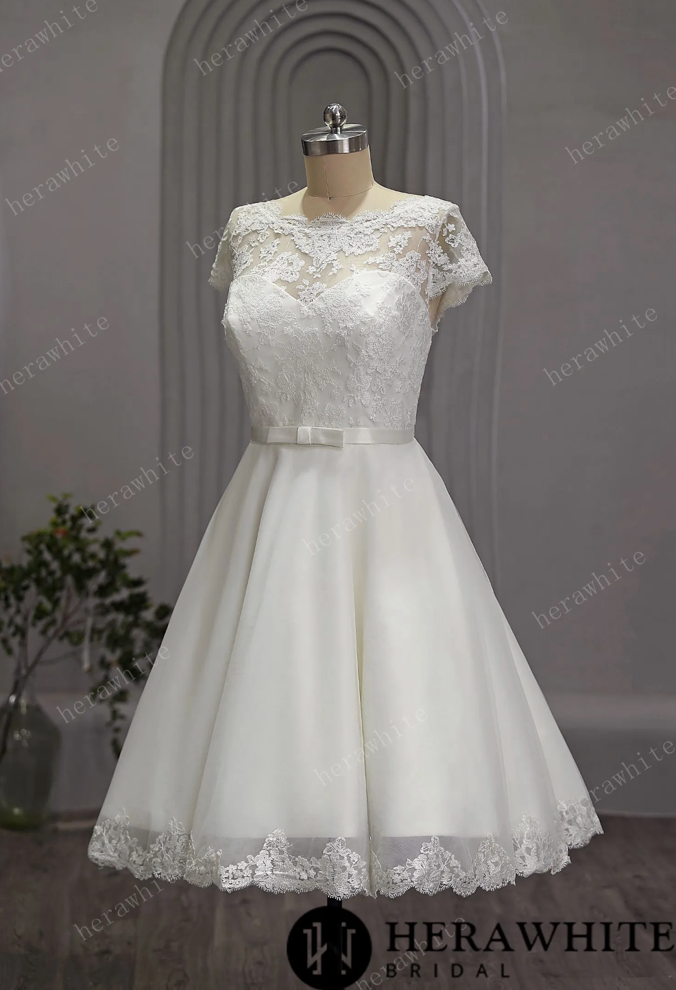 Short Tulle Knee Length Wedding Dress with Cap Sleeve