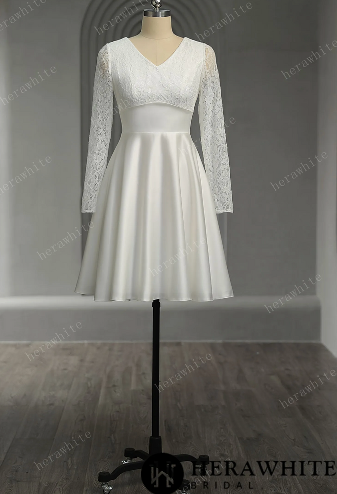 
                      
                        Classic V Neck Lace Short Wedding Dress
                      
                    