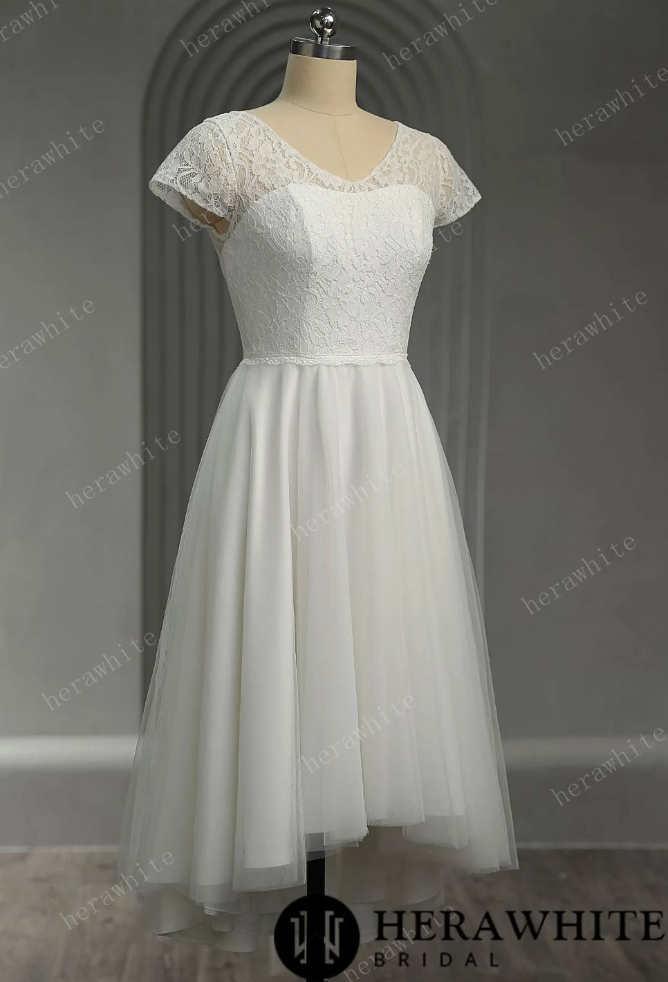 Classic V-neck Floral Lace Tulle Short Wedding Dress