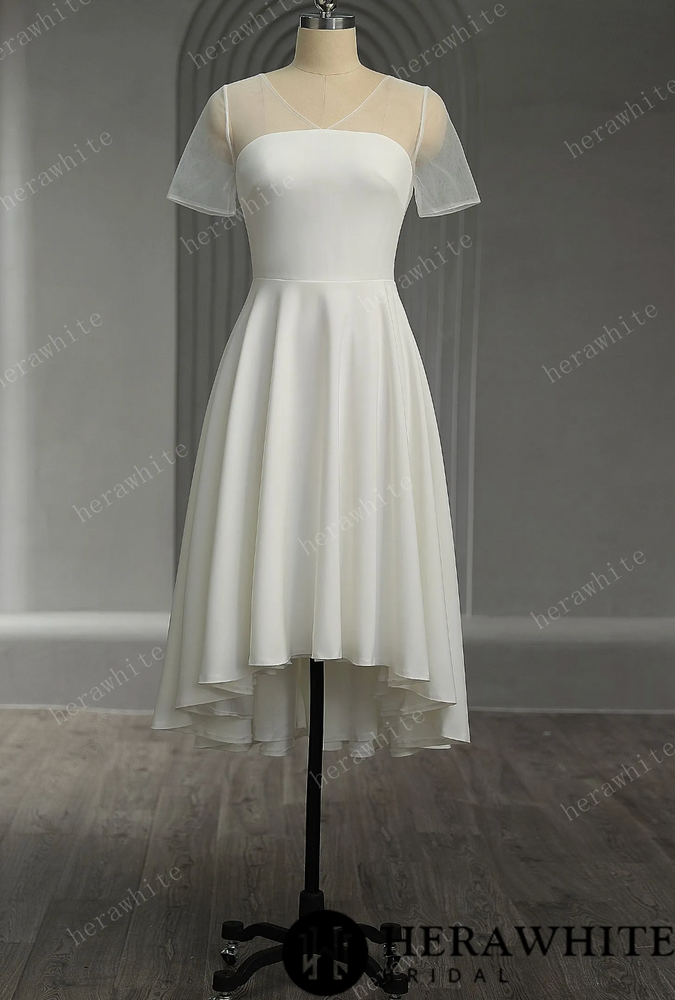 
                      
                        Soft Satin Short Wedding Dress With Short Sleeves
                      
                    