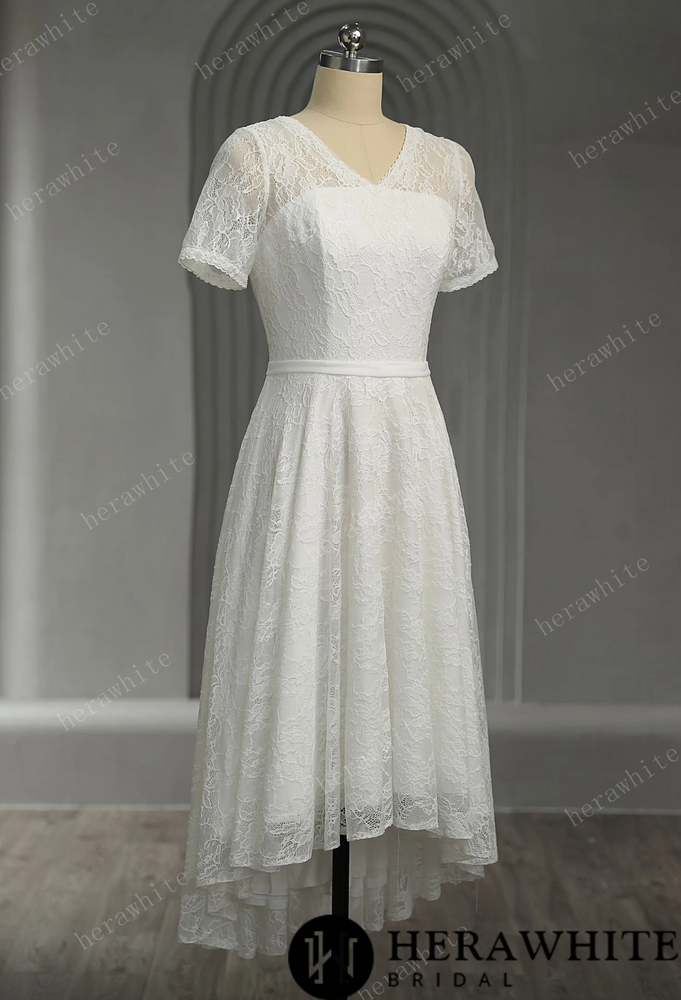 
                      
                        Classic Lace Short Wedding Dress
                      
                    