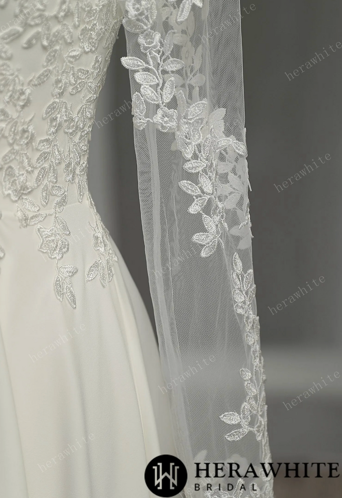 
                      
                        Illusion Lace Long Sleeves Tulle Short Wedding Dress
                      
                    