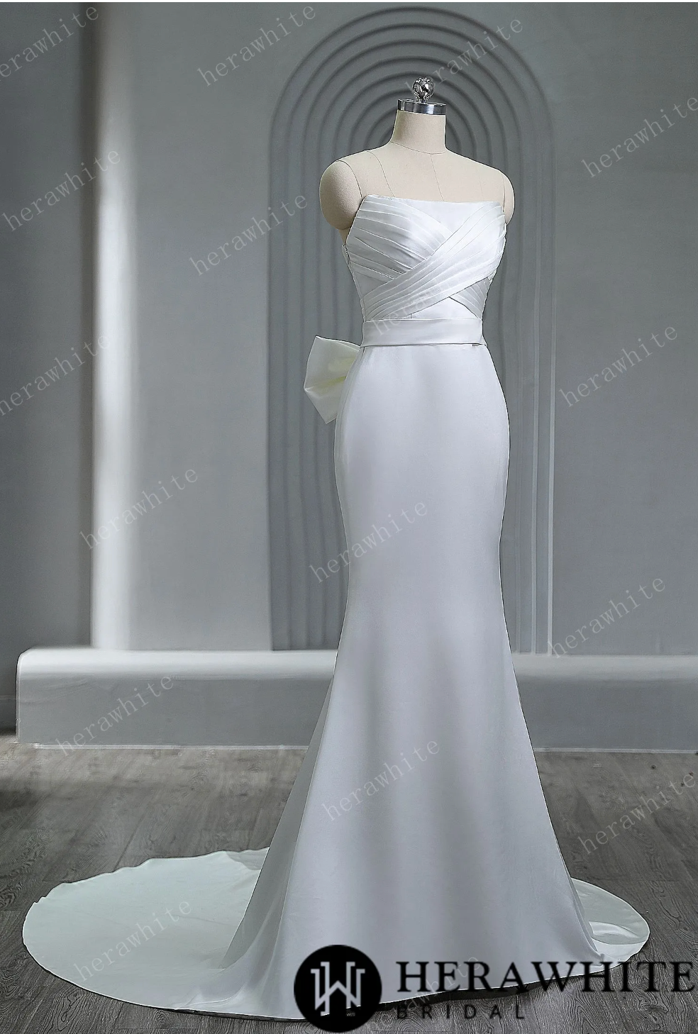 Strapless Neckline Mermaid Wedding Dress With Detachable Bow