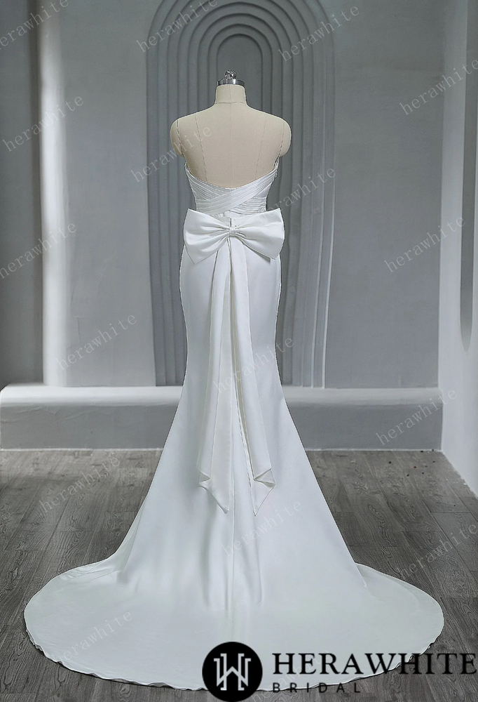 Strapless Neckline Mermaid Wedding Dress With Detachable Bow