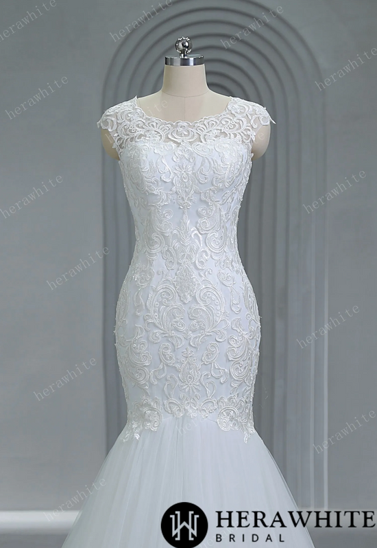 Bateau Neckline Mermaid Lace Wedding Dress