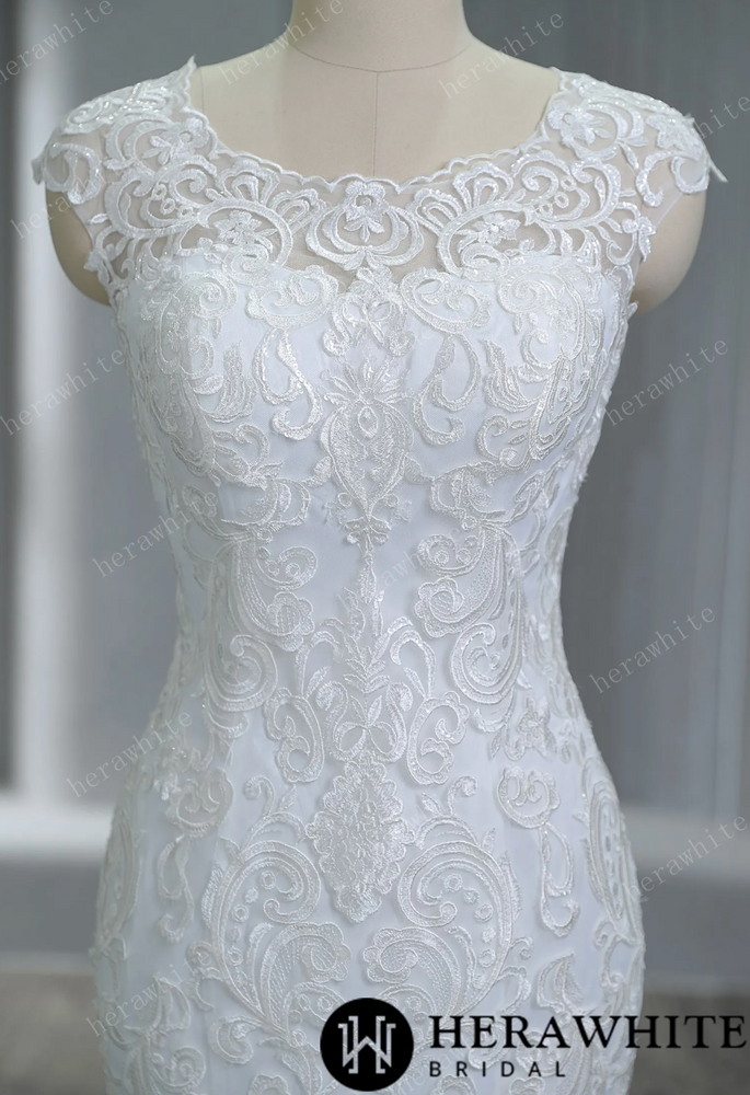 
                      
                        Bateau Neckline Mermaid Lace Wedding Dress
                      
                    