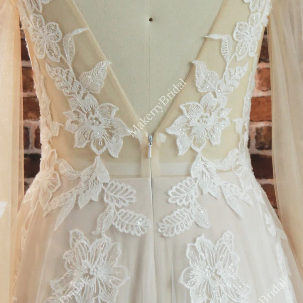 
                      
                        Elegant Princess Long-Sleeve A Line Lace Wedding Dress
                      
                    