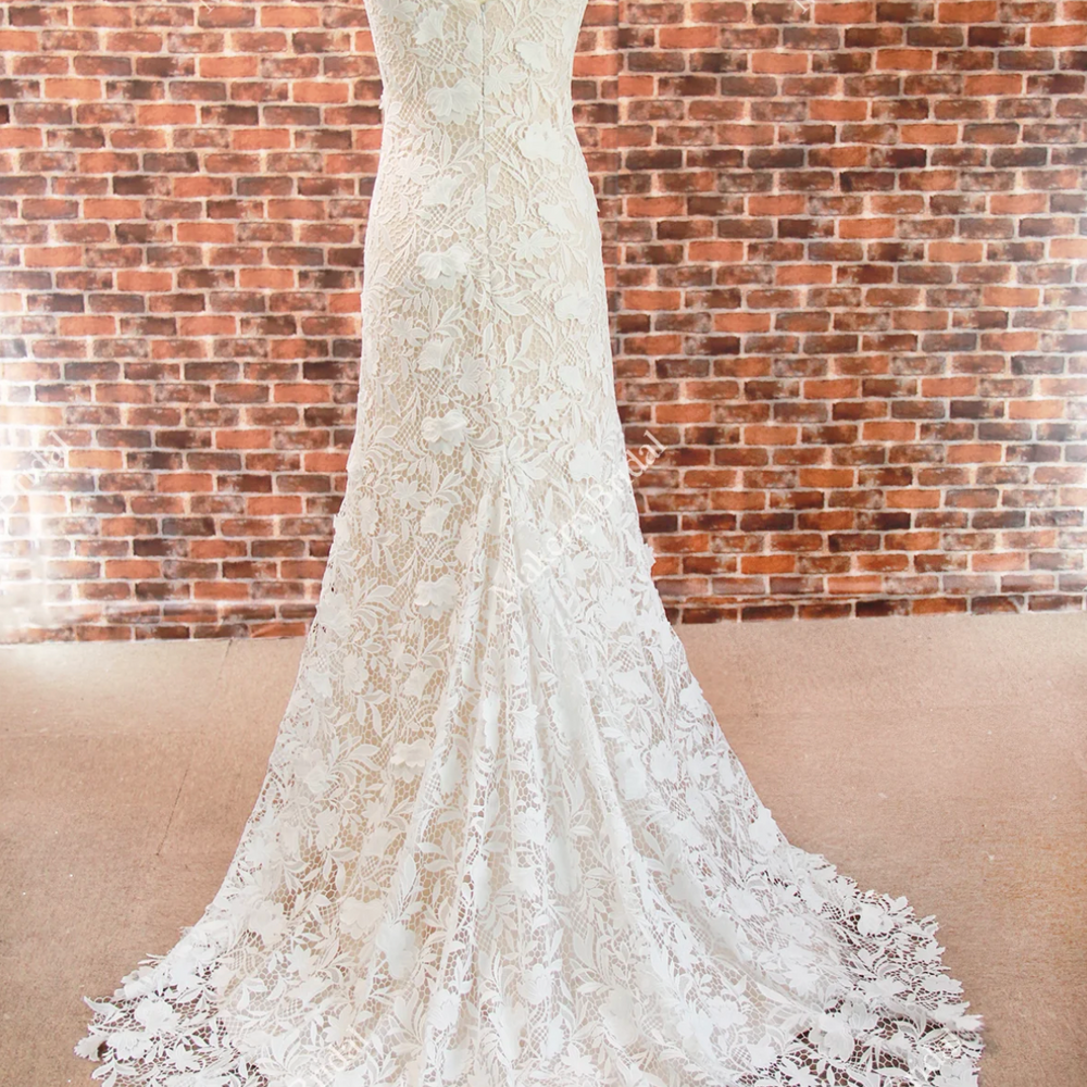 Elegant Three-Dimensional Floral Lace Wedding Dress With Bateau Neckline