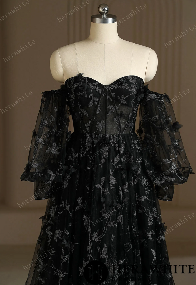 
                      
                        Luxury 3D Lace Appliqué Embroidery Detachable Sleeve Black Wedding Dress
                      
                    