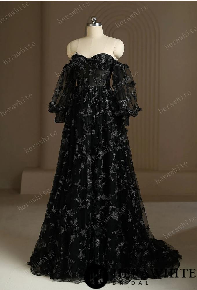 
                      
                        Luxury 3D Lace Appliqué Embroidery Detachable Sleeve Black Wedding Dress
                      
                    