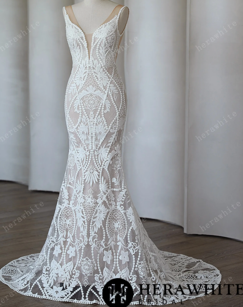 
                      
                        Backless Boho Chic Lace Mermaid Modern Bridal Gown
                      
                    