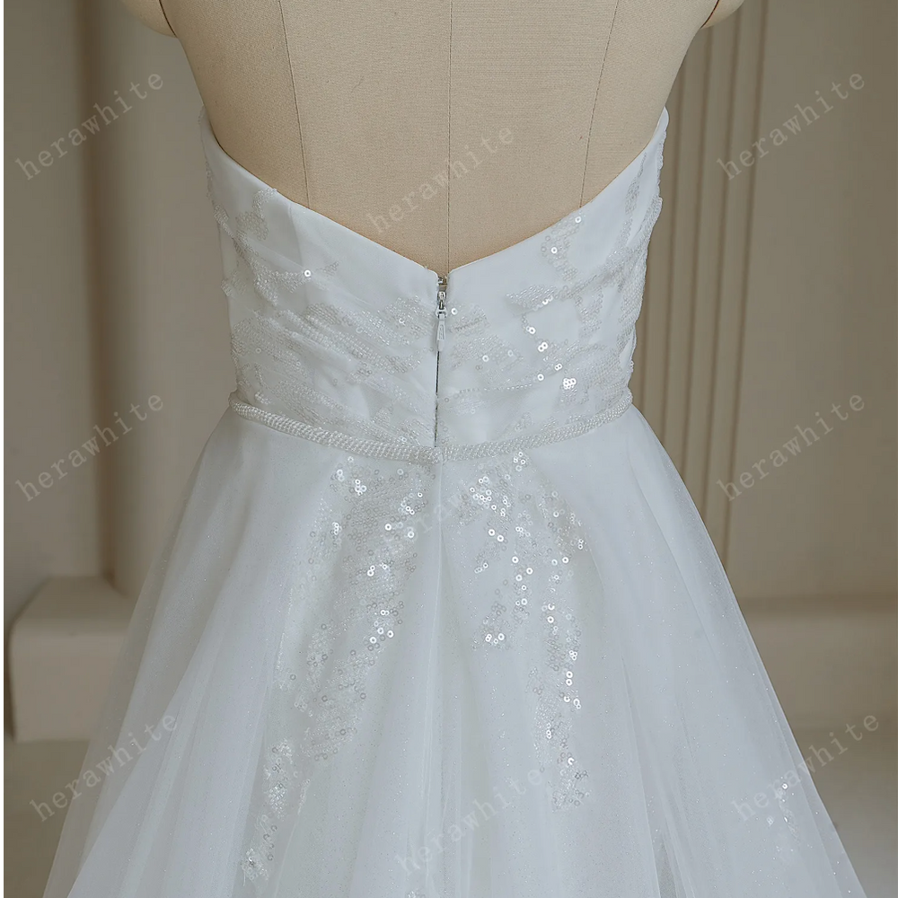 
                      
                        Elegant Sequined Wedding Dress With Detachable Train
                      
                    