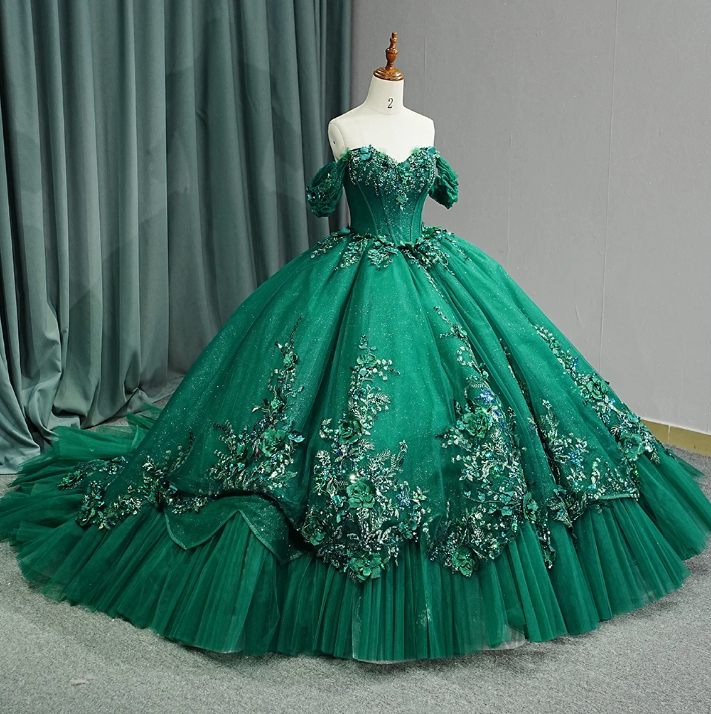 Luxury Green Organza Quinceanera Dress Ball Gown