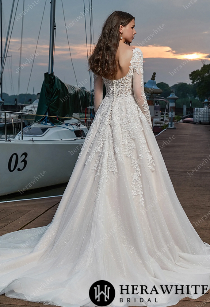 
                      
                        Elegant Vine Long Sleeve Sweetheart Wedding Dress
                      
                    