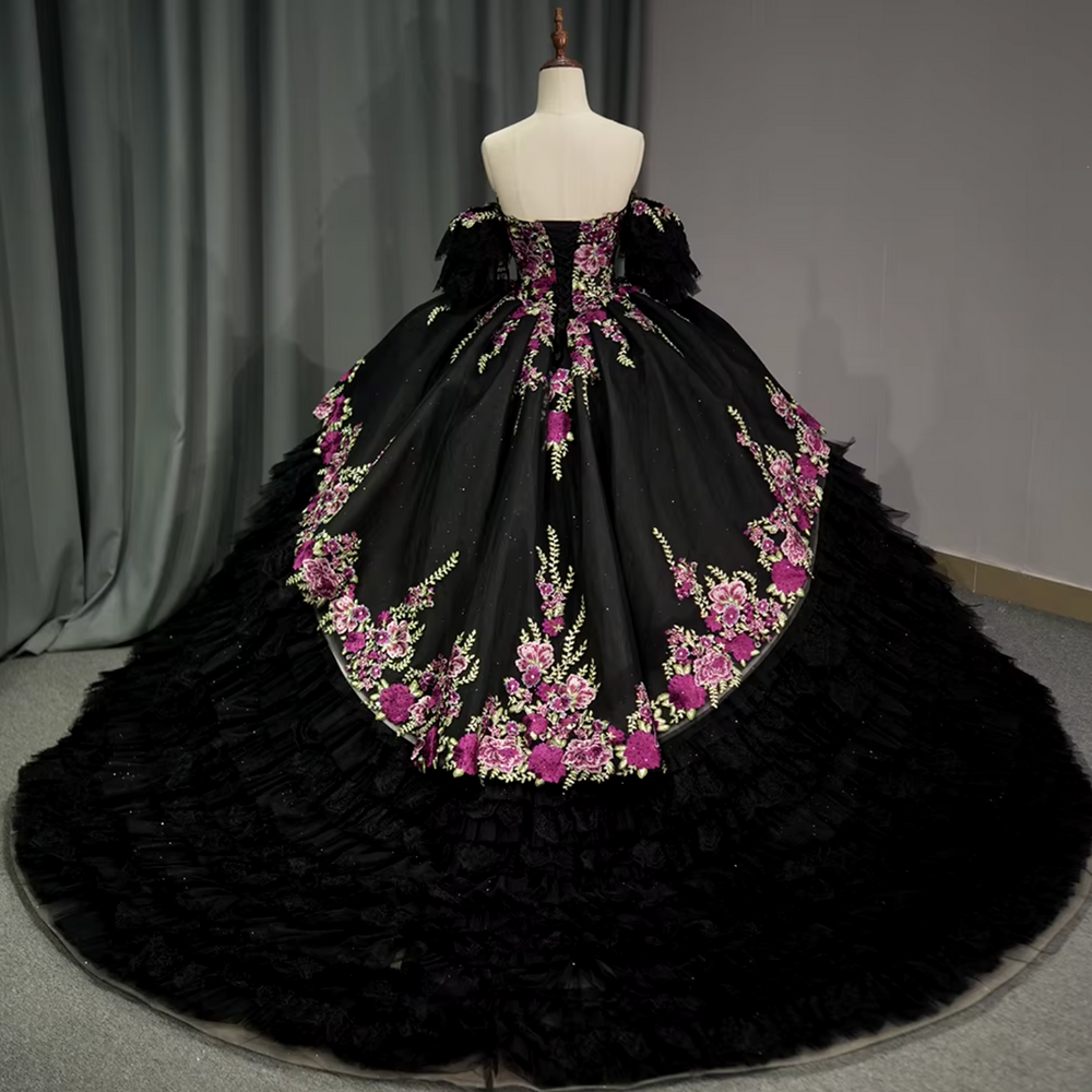 
                      
                        Elegant Detachable Sleeve Princess Ball Gown Black Quinceanera Dress
                      
                    