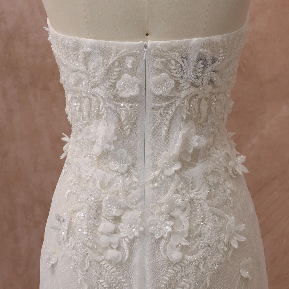 
                      
                        3D Floral Lace Beaded Short Wedding Dress
                      
                    