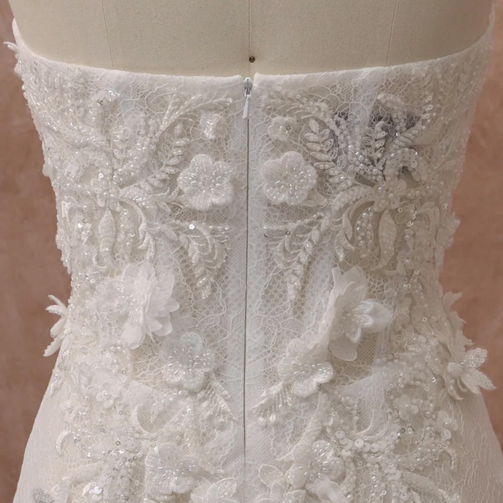 
                      
                        3D Floral Lace Beaded Short Wedding Dress
                      
                    