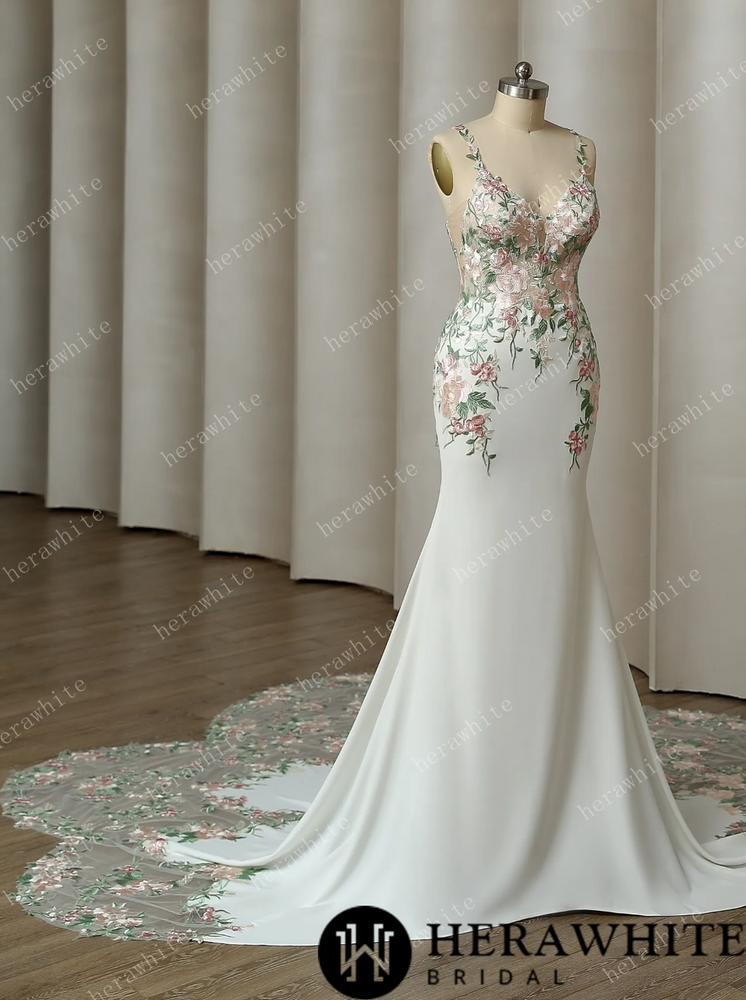 
                      
                        Spectacular Frosted Embroidery With Petal Train Wedding Dress
                      
                    