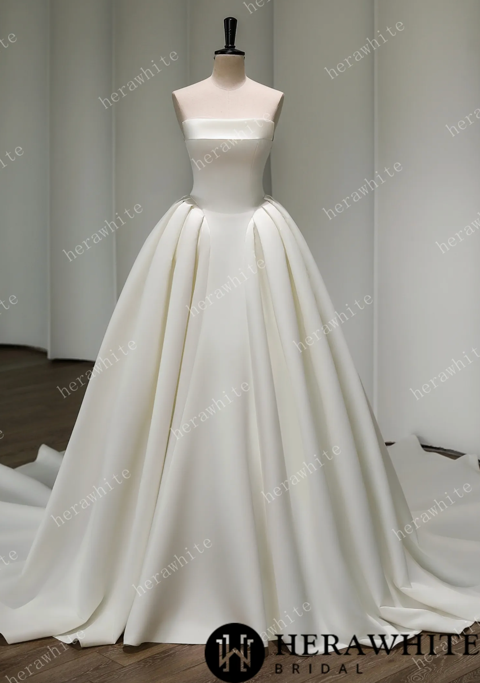 Luxurious Strapless Silk Ball gown Wedding Dress