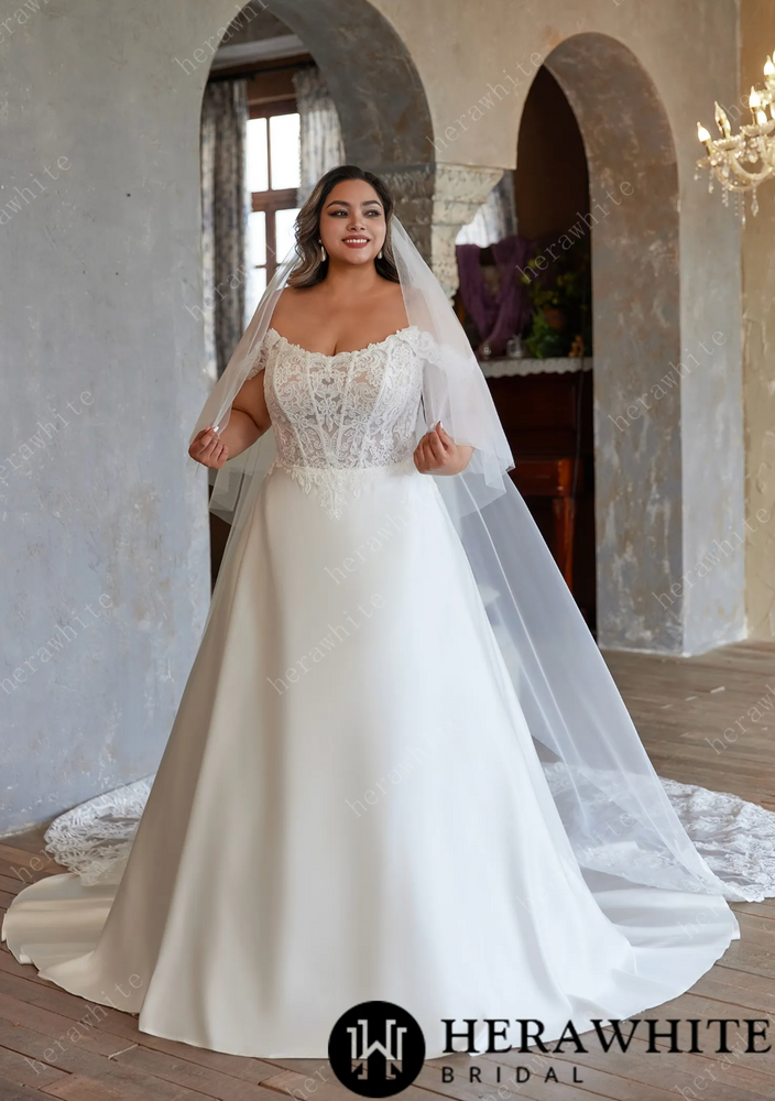 
                      
                        Romantic & Elegant Plus-Size Wedding Dress with Off-Shoulder Straps
                      
                    