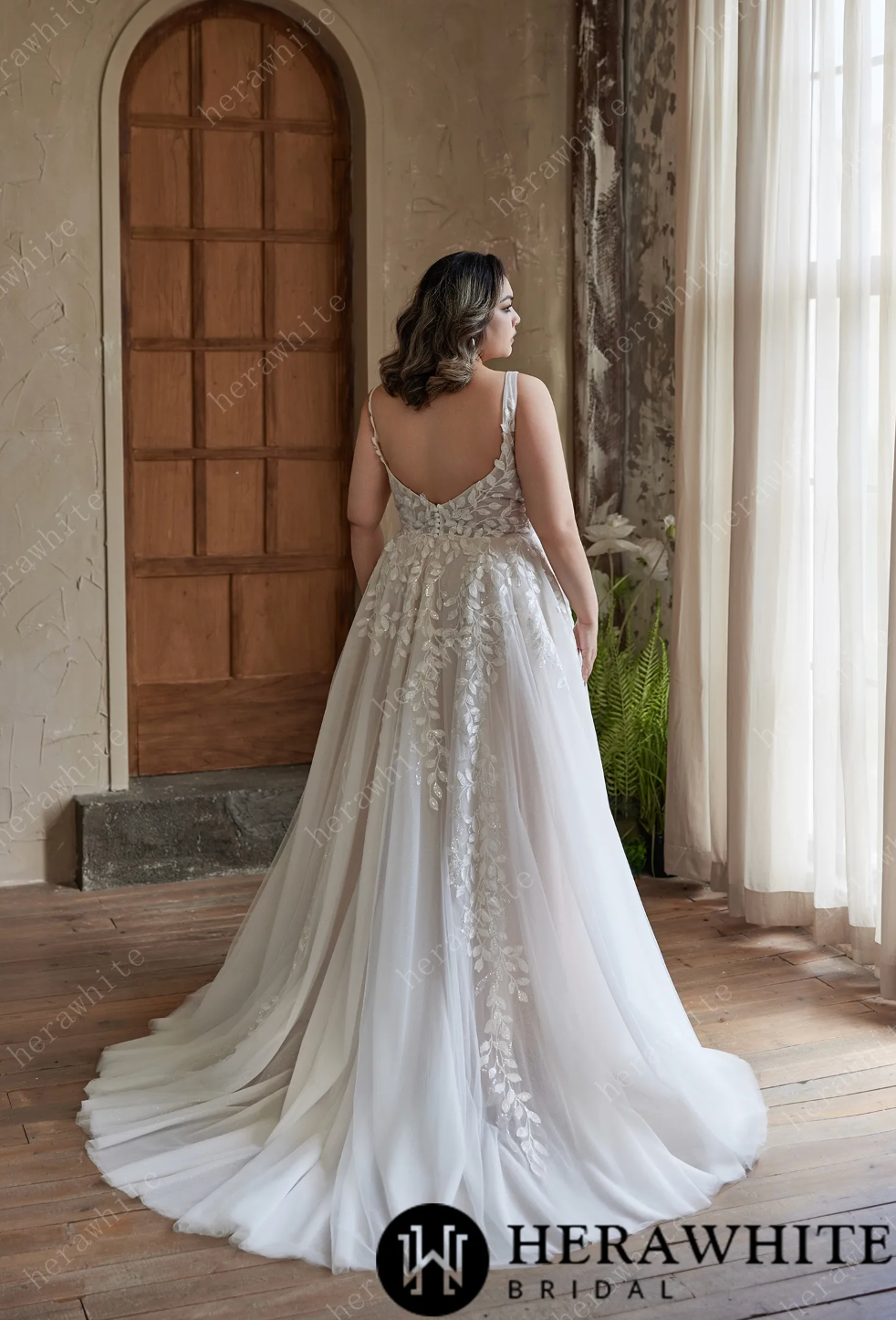 Exquisite Leaf Lace Tulle Wedding Dress with V Neckline