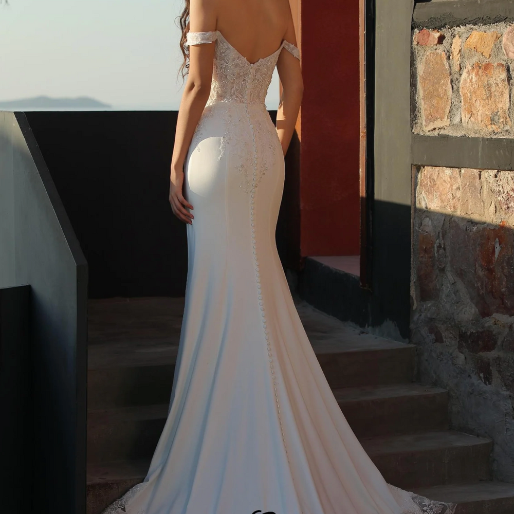 Elegant Off-the-shoulder Sheath Crepe Wedding dress