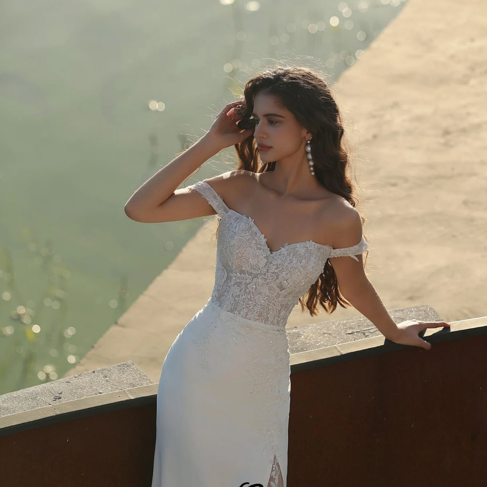
                      
                        Elegant Off-the-shoulder Sheath Crepe Wedding dress
                      
                    