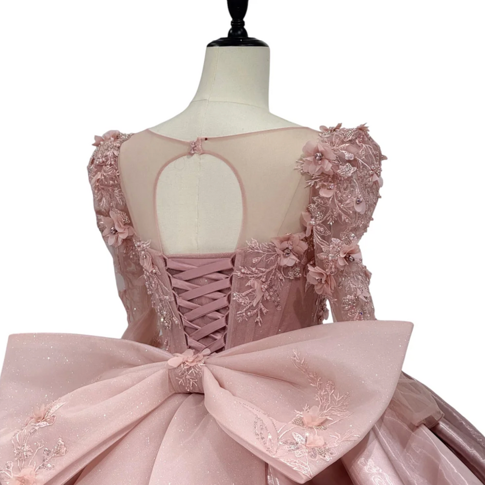 
                      
                        Quinceanera Dress Pink Organza Ball Gown, this beaded pink Quinceanera Dress features a voluminous skirt with elegant gathers and a full peplum at the waist,
                      
                    