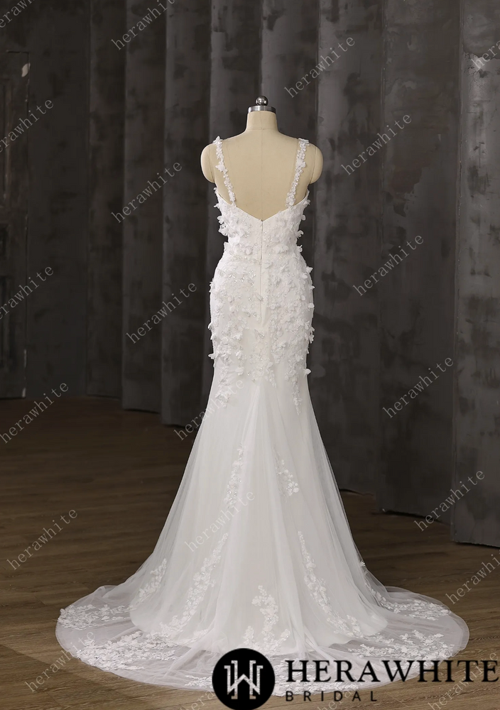 
                      
                        3D Floral Mermaid Lace Wedding Dress Fit & Flare Bridal Gown, this Herawhite wedding dress epitomizes timeless elegance 
                      
                    