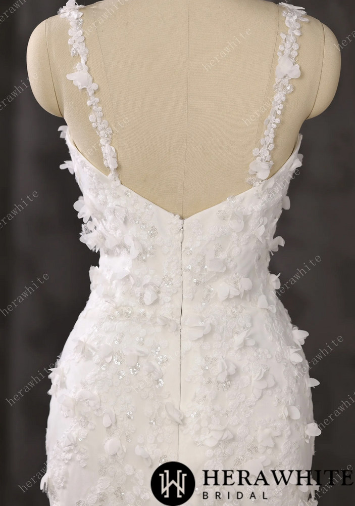 
                      
                        3D Floral Mermaid Lace Wedding Dress Fit & Flare Bridal Gown, this Herawhite wedding dress epitomizes timeless elegance 
                      
                    