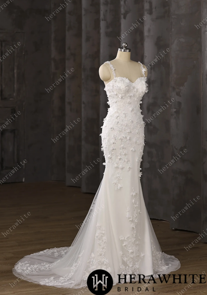 
                      
                        3D Floral Mermaid Lace Wedding Dress Fit & Flare Bridal Gown, this Herawhite wedding dress epitomizes timeless elegance 
                      
                    