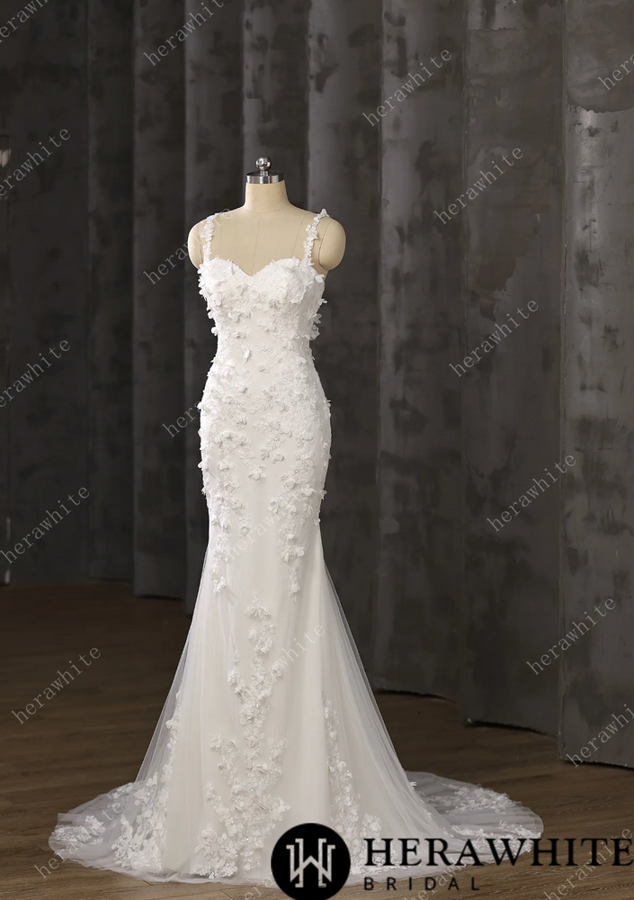 
                      
                        3D Floral Mermaid Lace Wedding Dress Fit & Flare Bridal Gown, this Herawhite wedding dress epitomizes timeless elegance 
                      
                    