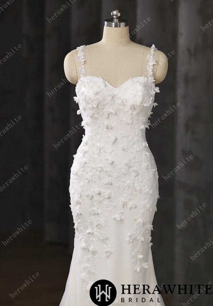 
                      
                        3D Floral Mermaid Lace Wedding Dress Fit & Flare Bridal Gown, this Herawhite wedding dress epitomizes timeless elegance 
                      
                    