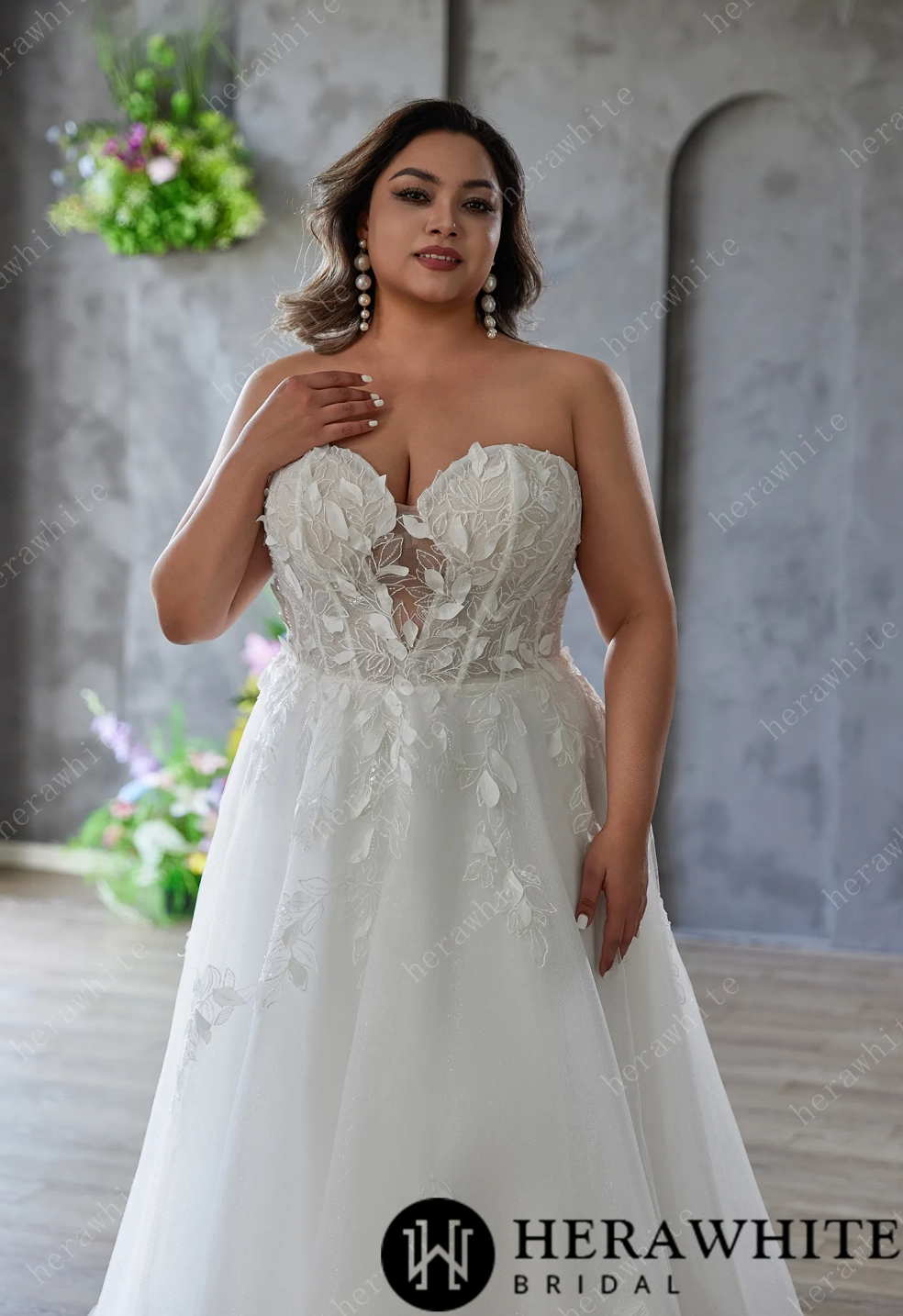 Romance in Bloom – Sweetheart Tulle Dress with 3D Appliqué