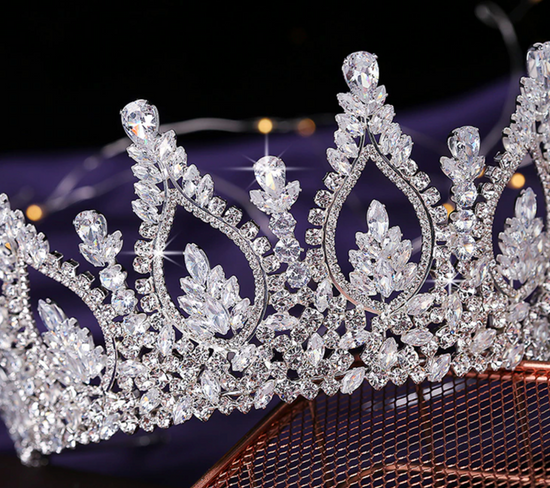 Fine Cubic Zirconia Queens Tiara  Crown