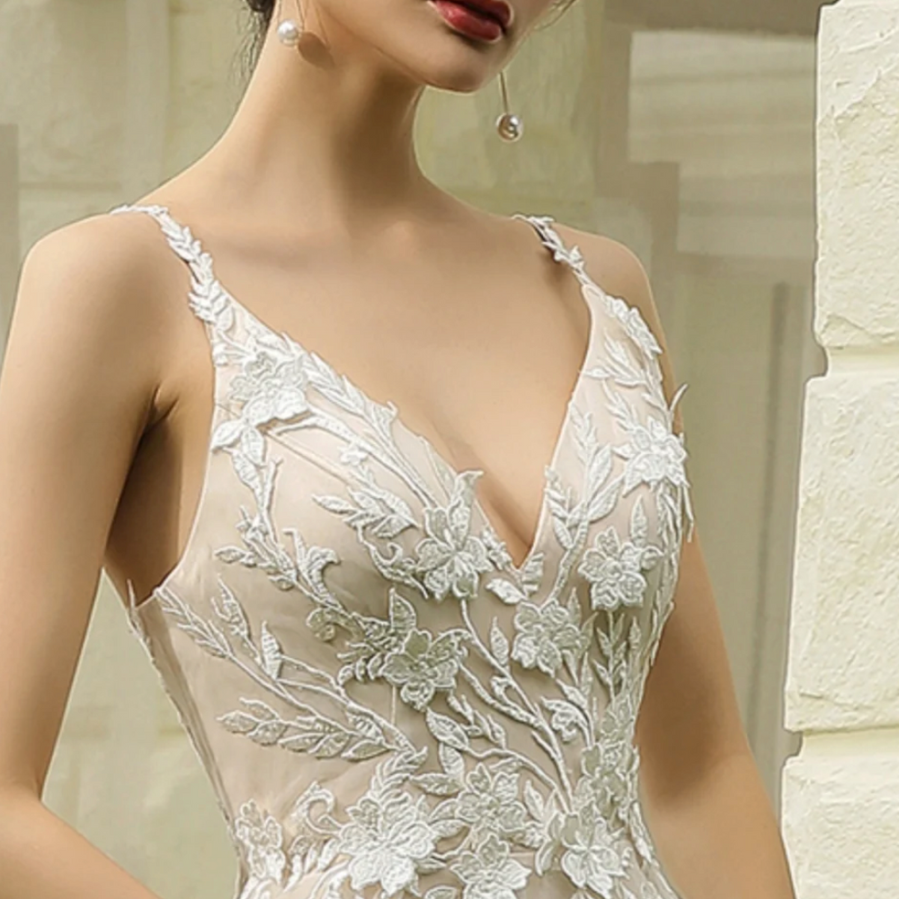 
                      
                        Exclusive Elegant Bridal Attire Package
                      
                    