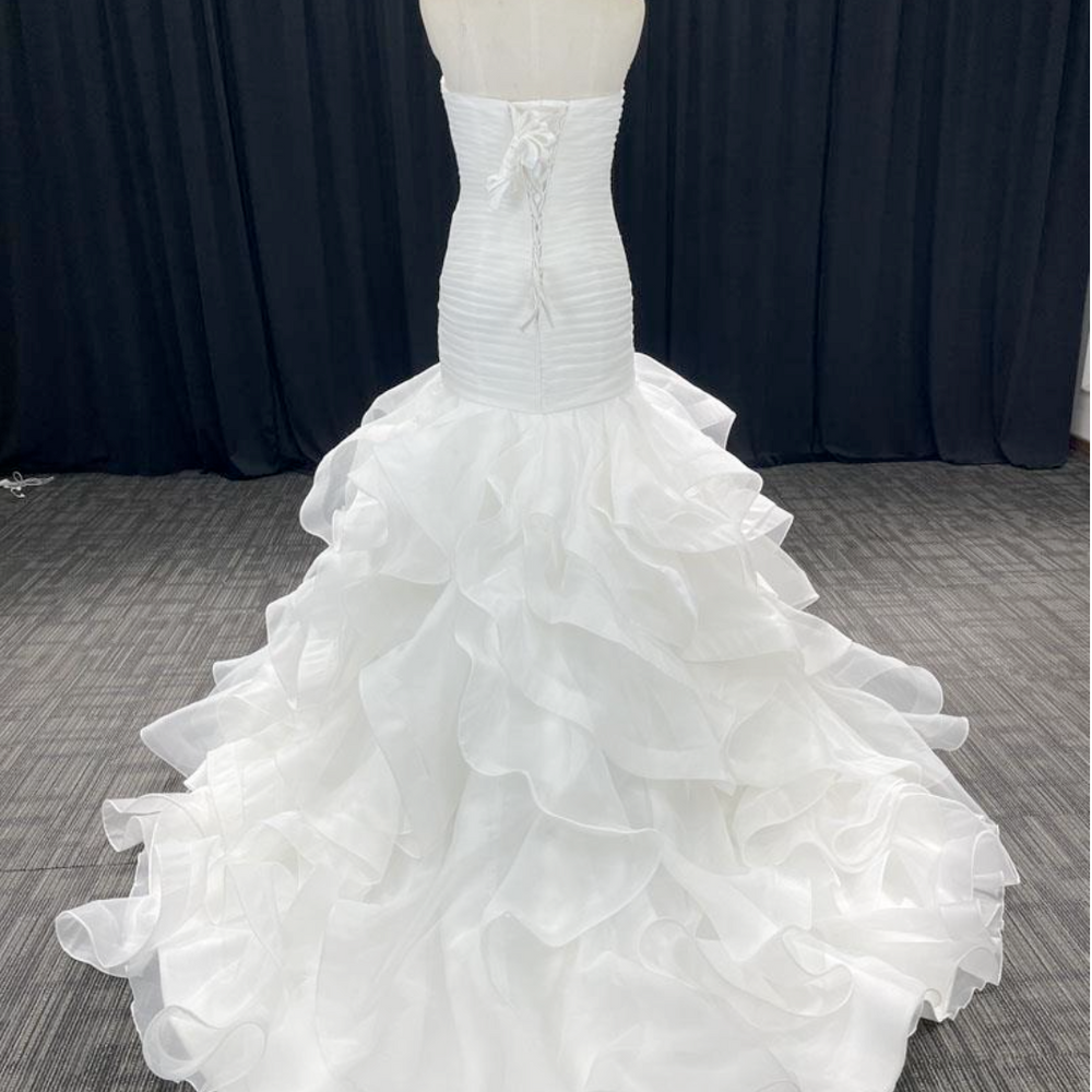 
                      
                        Sleeveless Satin Sweetheart Criss Cross Ruffle Wedding Dress
                      
                    