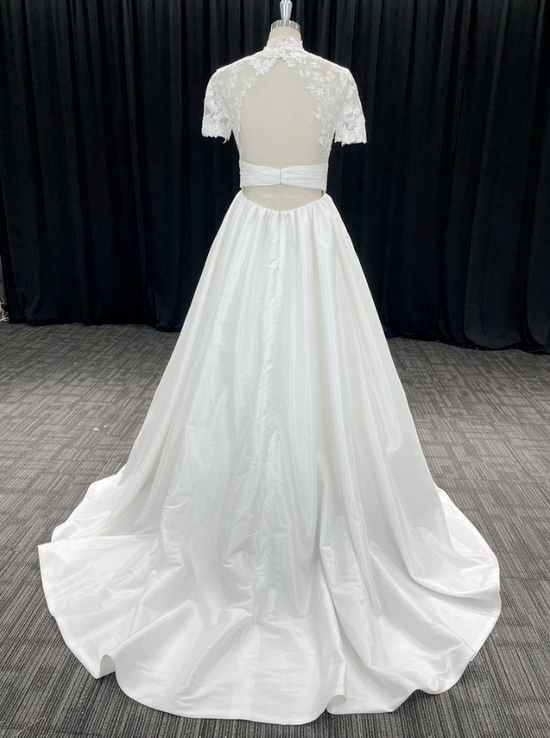 Load image into Gallery viewer, Modest A Line Lace Satin Wedding Bridal Gown
