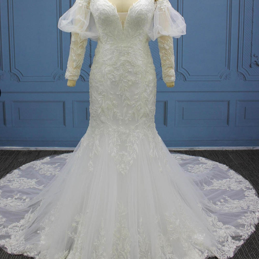 
                      
                        Deep V with Detachable Sleeves Tulle Lace Wedding Bridal Gown
                      
                    